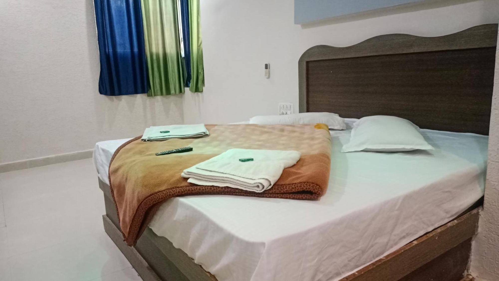 New Hotel Rajvihar Pachmarhī Екстериор снимка